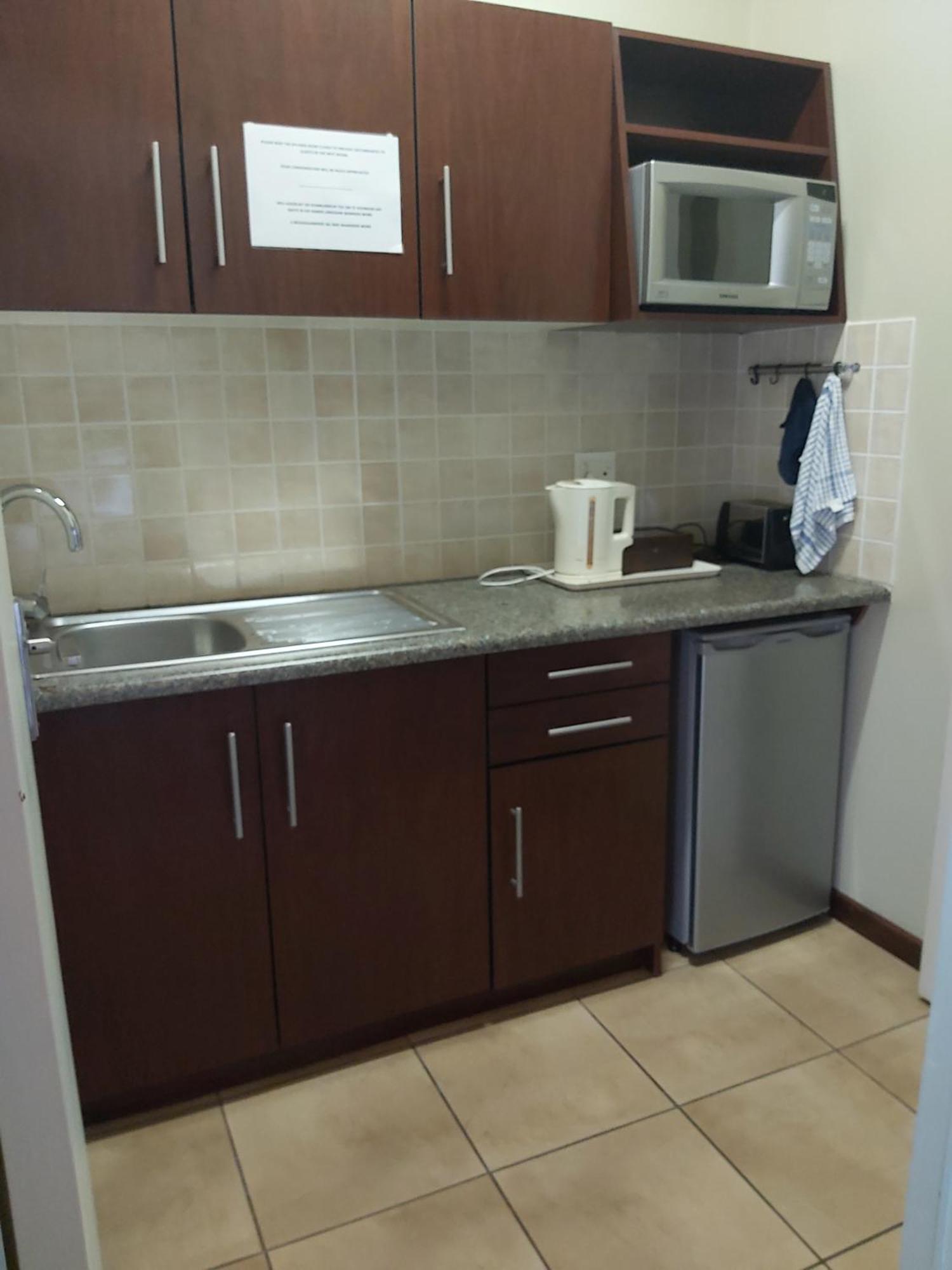 Bayswater Lodge Bloemfontein Bagian luar foto