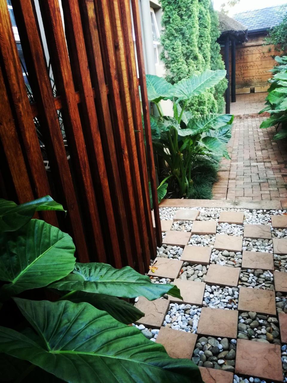 Bayswater Lodge Bloemfontein Bagian luar foto