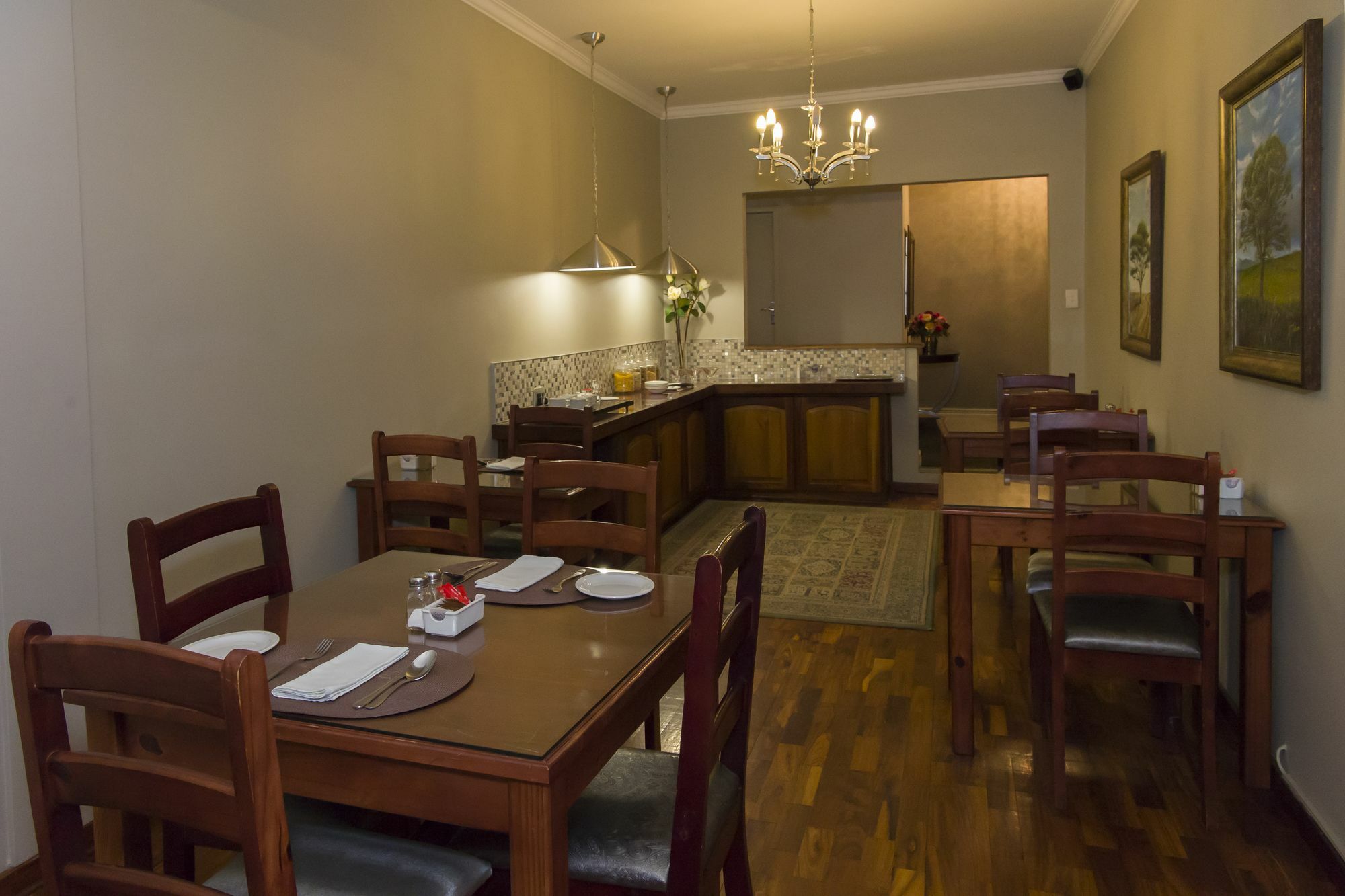 Bayswater Lodge Bloemfontein Bagian luar foto