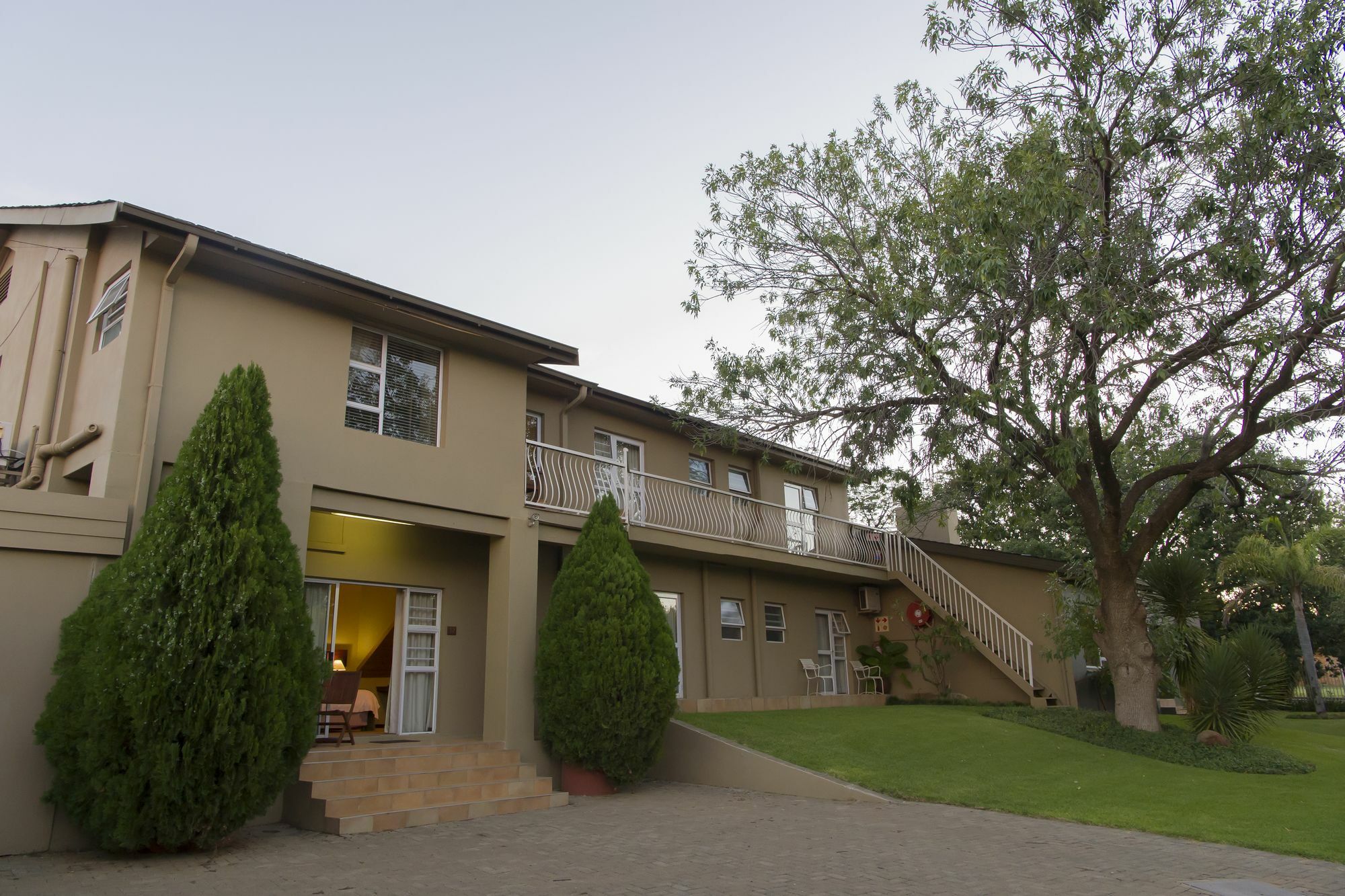 Bayswater Lodge Bloemfontein Bagian luar foto