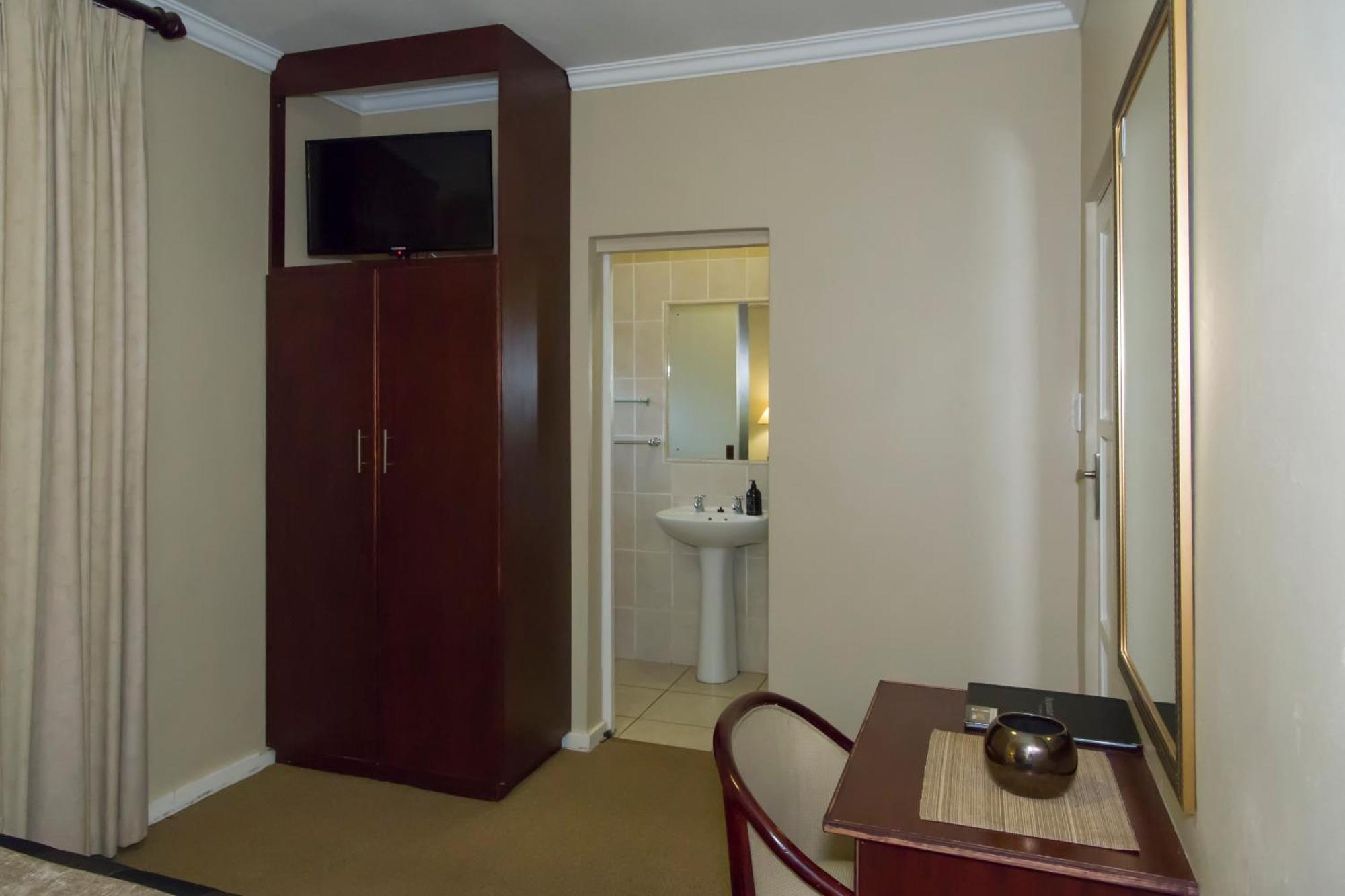 Bayswater Lodge Bloemfontein Bagian luar foto